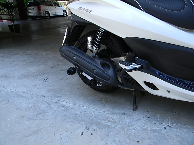 PCX Exhaust 005_750x1200.jpg