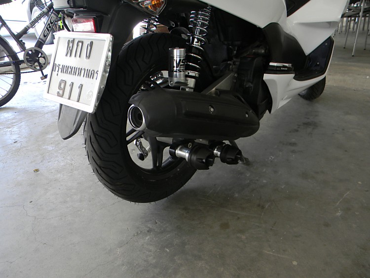 PCX Exhaust 007_750x1200.jpg