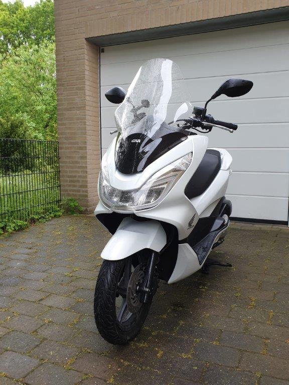 PCX Givi D1136ST.jpg