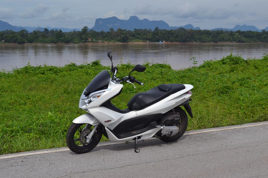 The mighty Mekong looking across to Laos