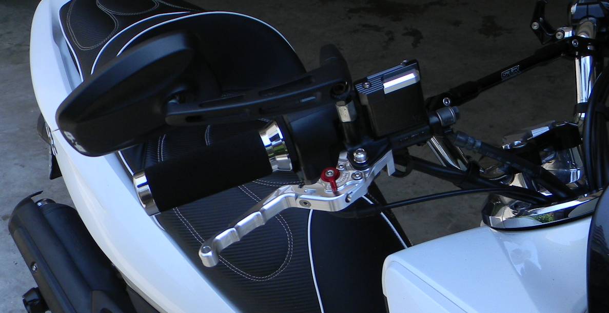 PCX Handle Bar 006 Crop.jpg