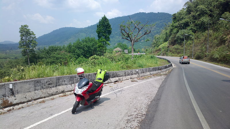 Scenery on the way through the mountains