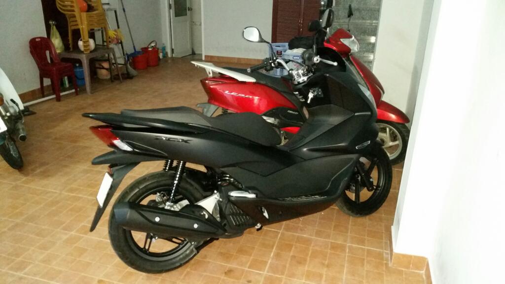 matte black PCX.jpg