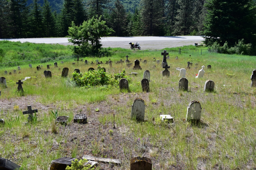 I love wandering thru graveyards.