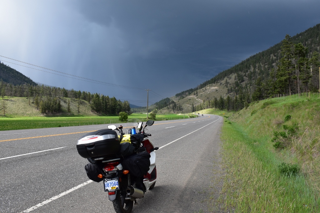 Lightening ahead, this looks scary.