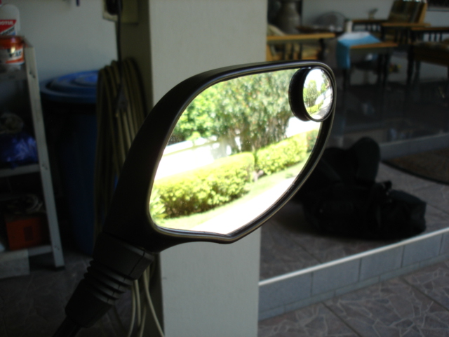 Wide angle mirror.JPG