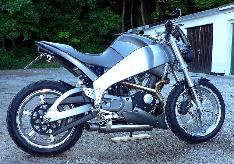 1024px-Buell_Lightning_XB9S_Stealth.jpg