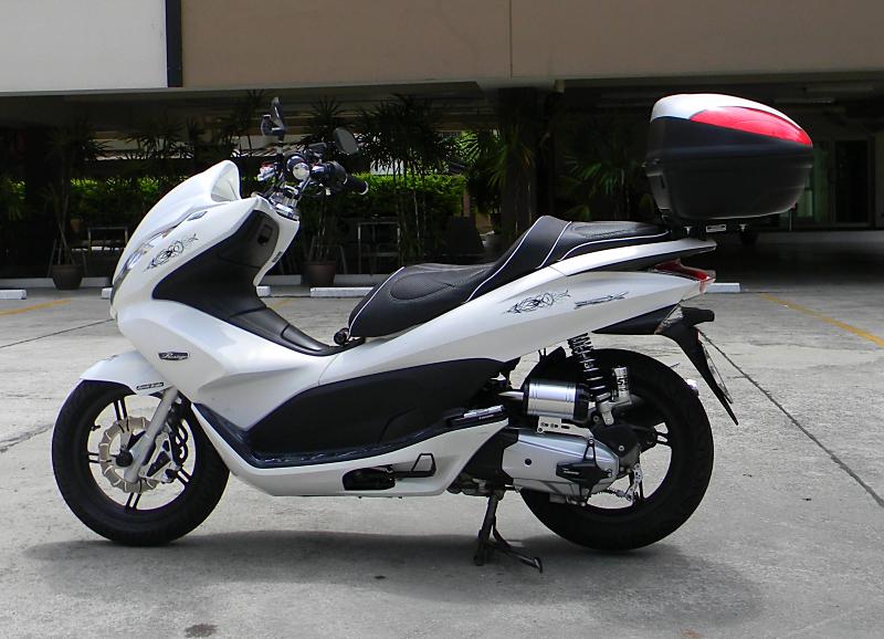 PCX 004 B_800x600.jpg