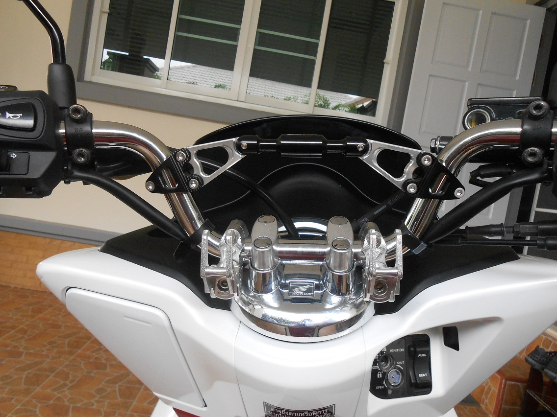 PCX white 008 - Copy.JPG