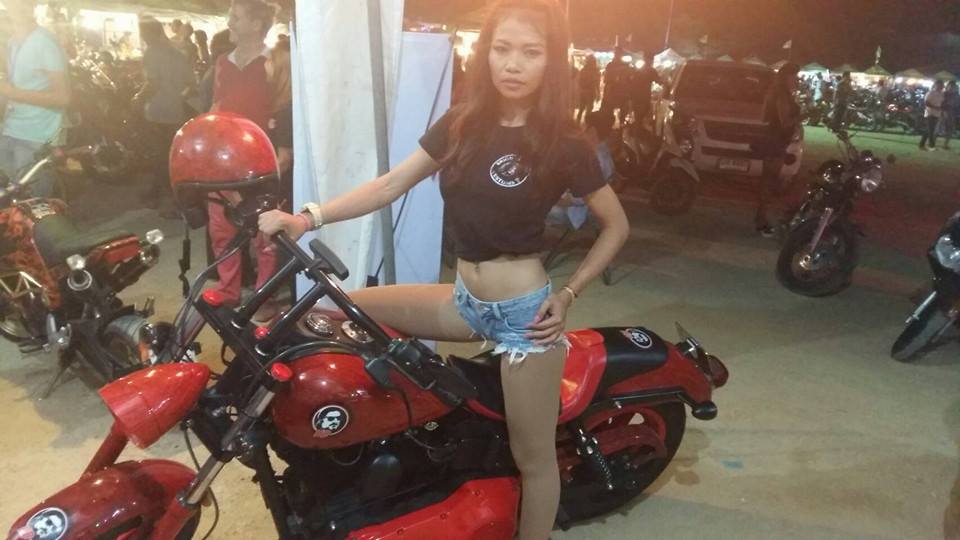 Red and black, Krystal paint Harley